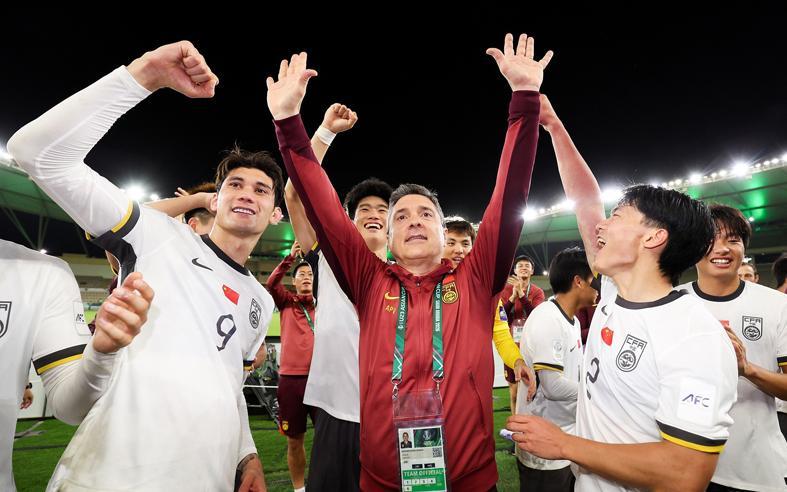 Kaiyun中国官网-CCTV5直播中日大战！球迷：再赢一场回家过年 董方卓：继续打我脸